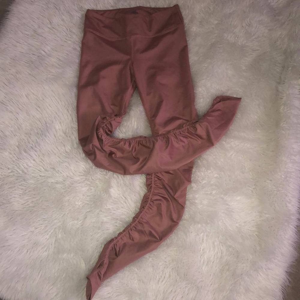 Alo Yoga Leggins with Ruching